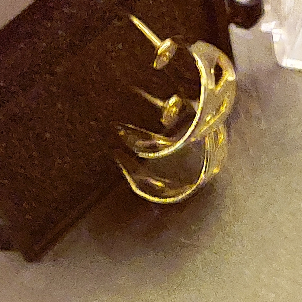 Earings - Picture 2 of 2